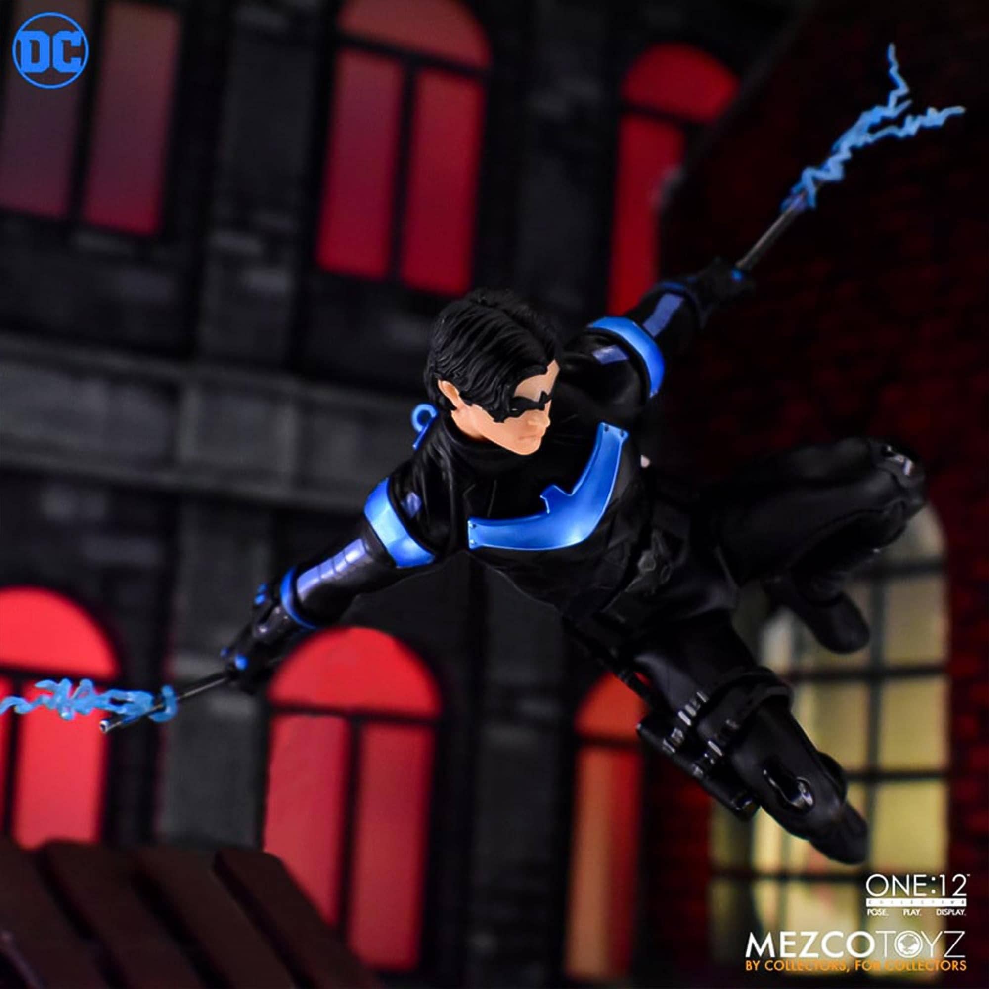 DC One:12 Collective Nightwing Action Figure