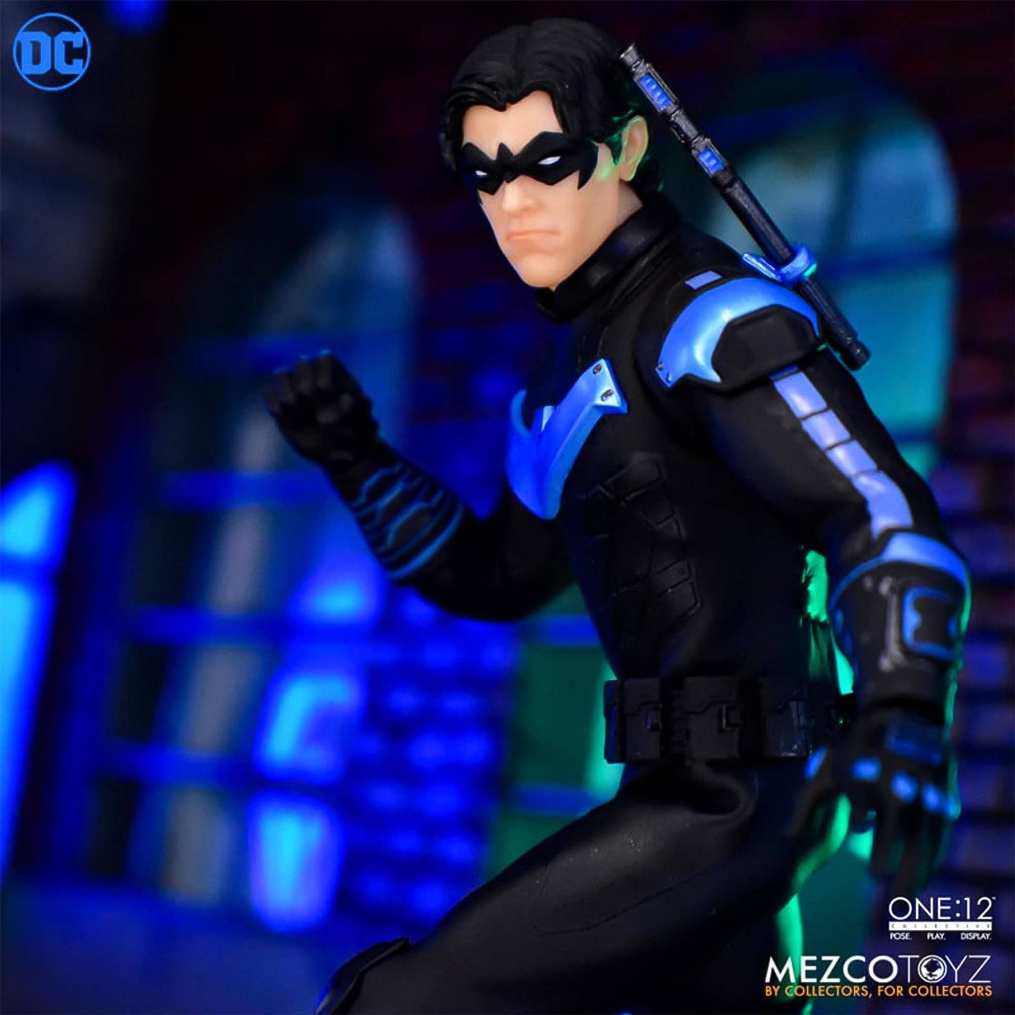 DC One:12 Collective Nightwing Action Figure